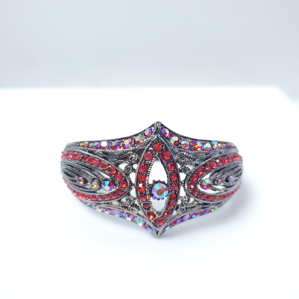 Fashion Costume Antique Bracelet w/ Rhinestones